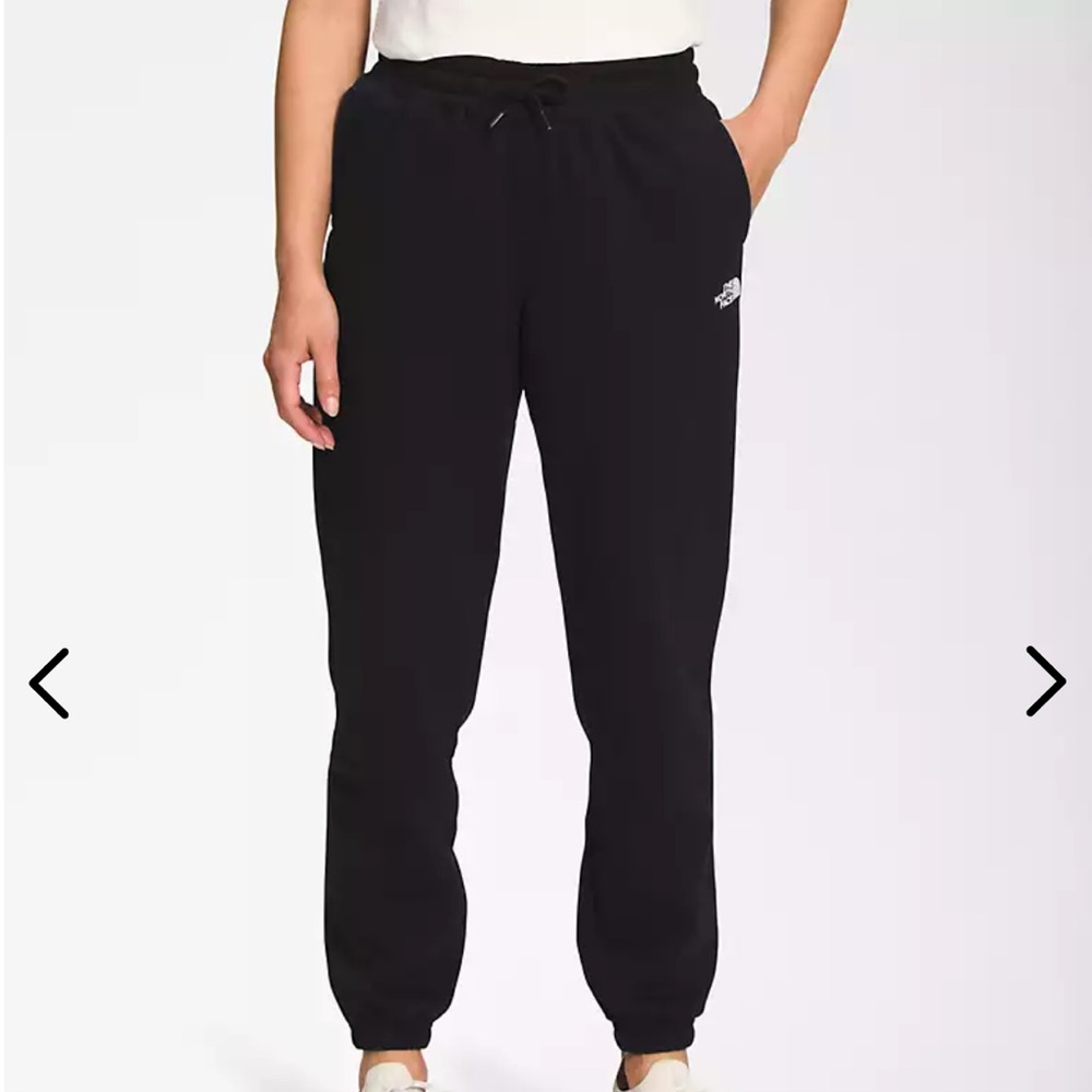 NWOT Northface Women's Black Fleece Sweatpant Joggers